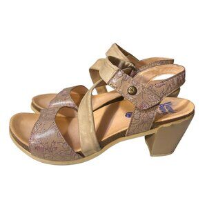 Wanda Panda Womens Floral Pattern Heeled Sandals Size 6